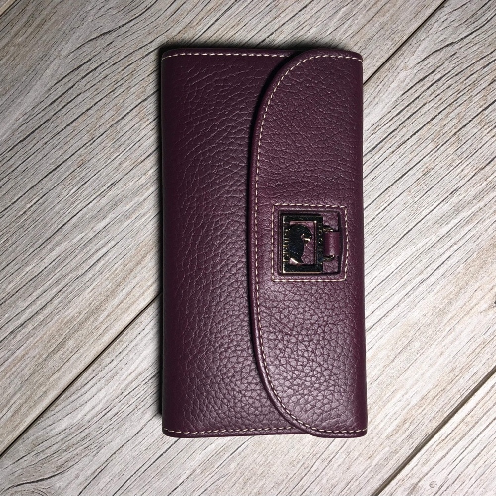 ****SOLD*** Dooney and Bourke leather wallet